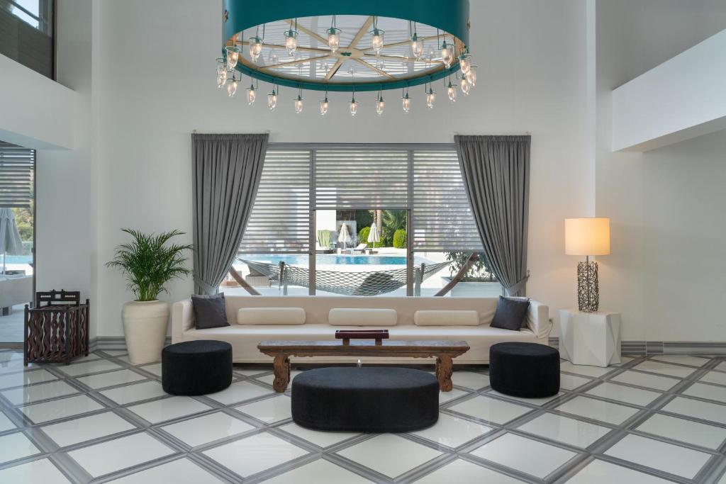 هتل هیلستون بدروم